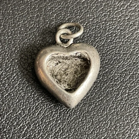 Vintage Heart Charm Pendant Floral Silver Tone Dimensional  Valentine Jewelry - Picture 2 of 6